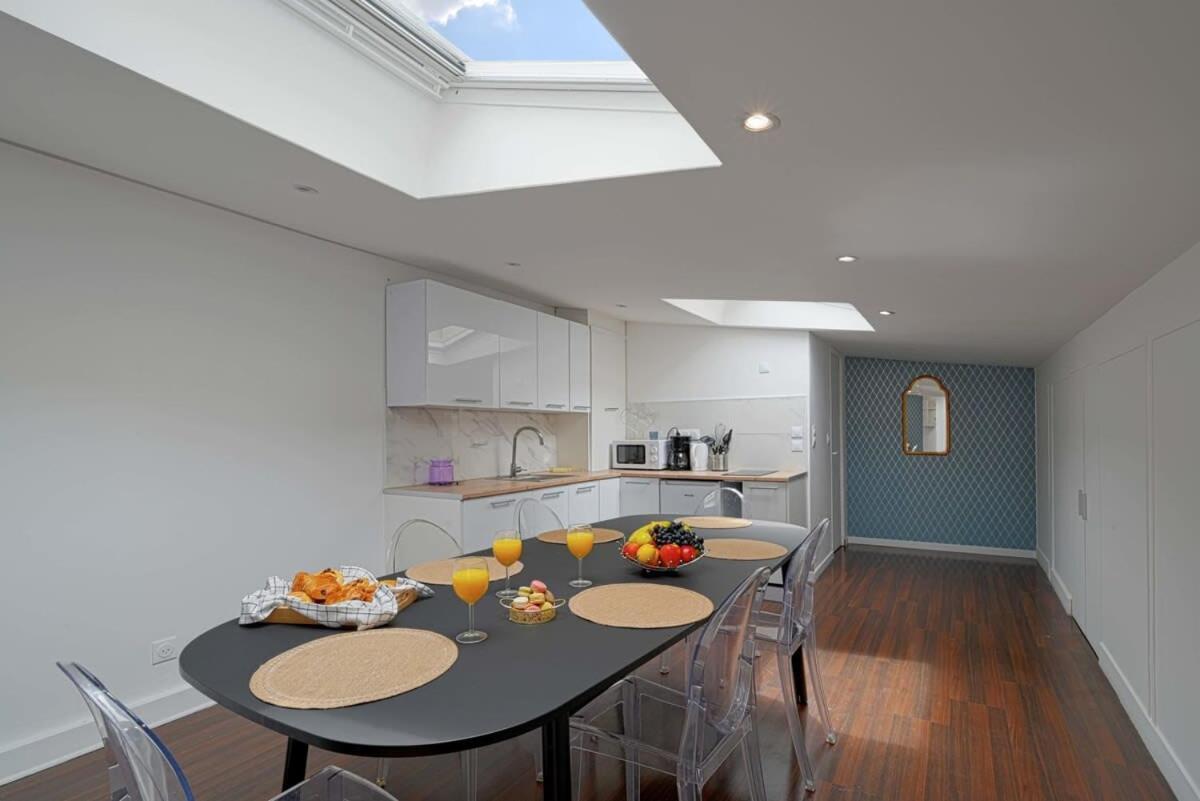Magnifique Appartement A Pied Du Chateau Versalles Exterior foto