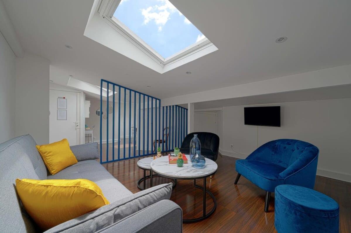 Magnifique Appartement A Pied Du Chateau Versalles Exterior foto